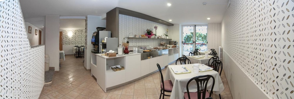 Hotel Letizia 13/50