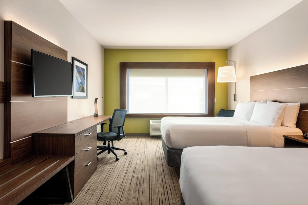 Standard, 2 Queen Beds, Accessible
