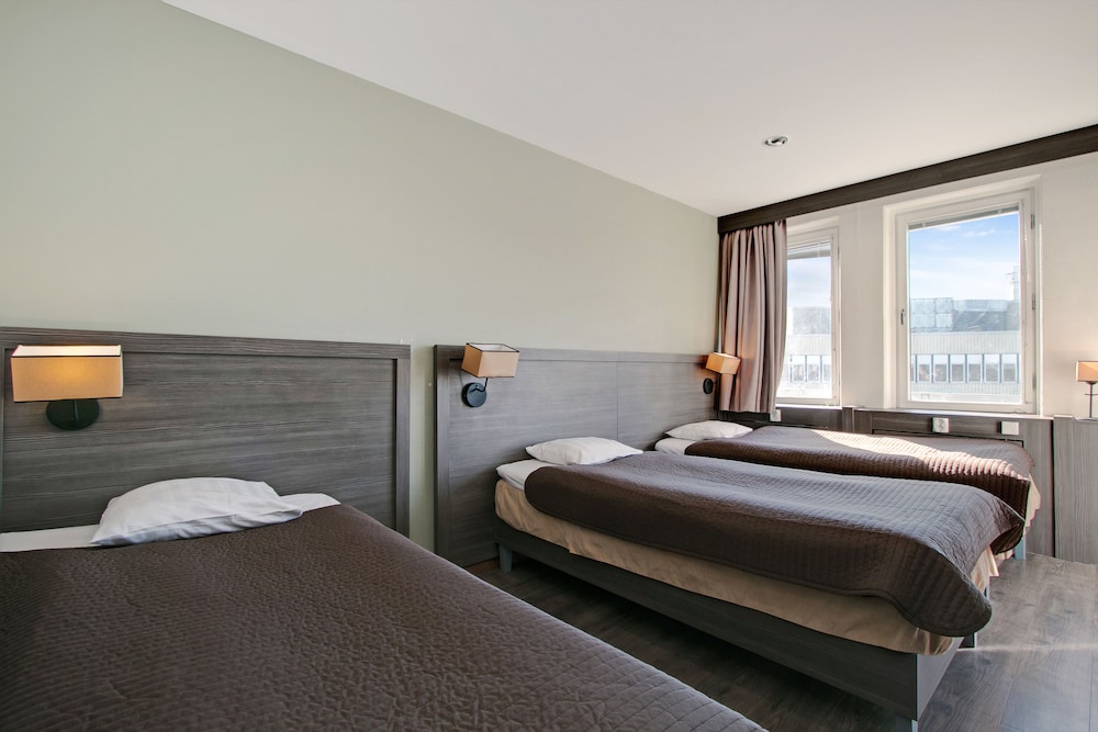 Brunnby Hotel 12/54
