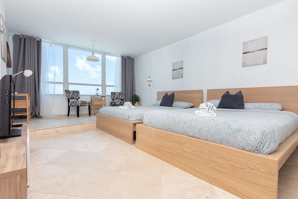 Signature, Studio, Suite, 2 Queen Beds