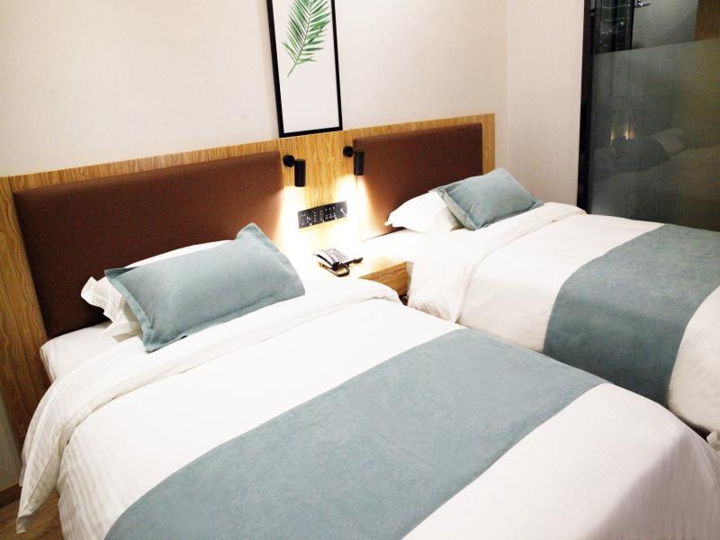GreenTree Inn Anhui Anqing City Ji Xian South Road Express Hotel 15/20