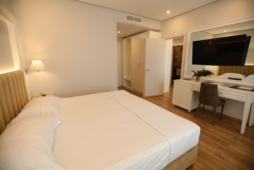 Premium Hotel Beach 14/50