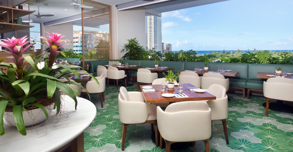 Real Select at the Ritz Carlton Residences, Waikiki Beach 38/50