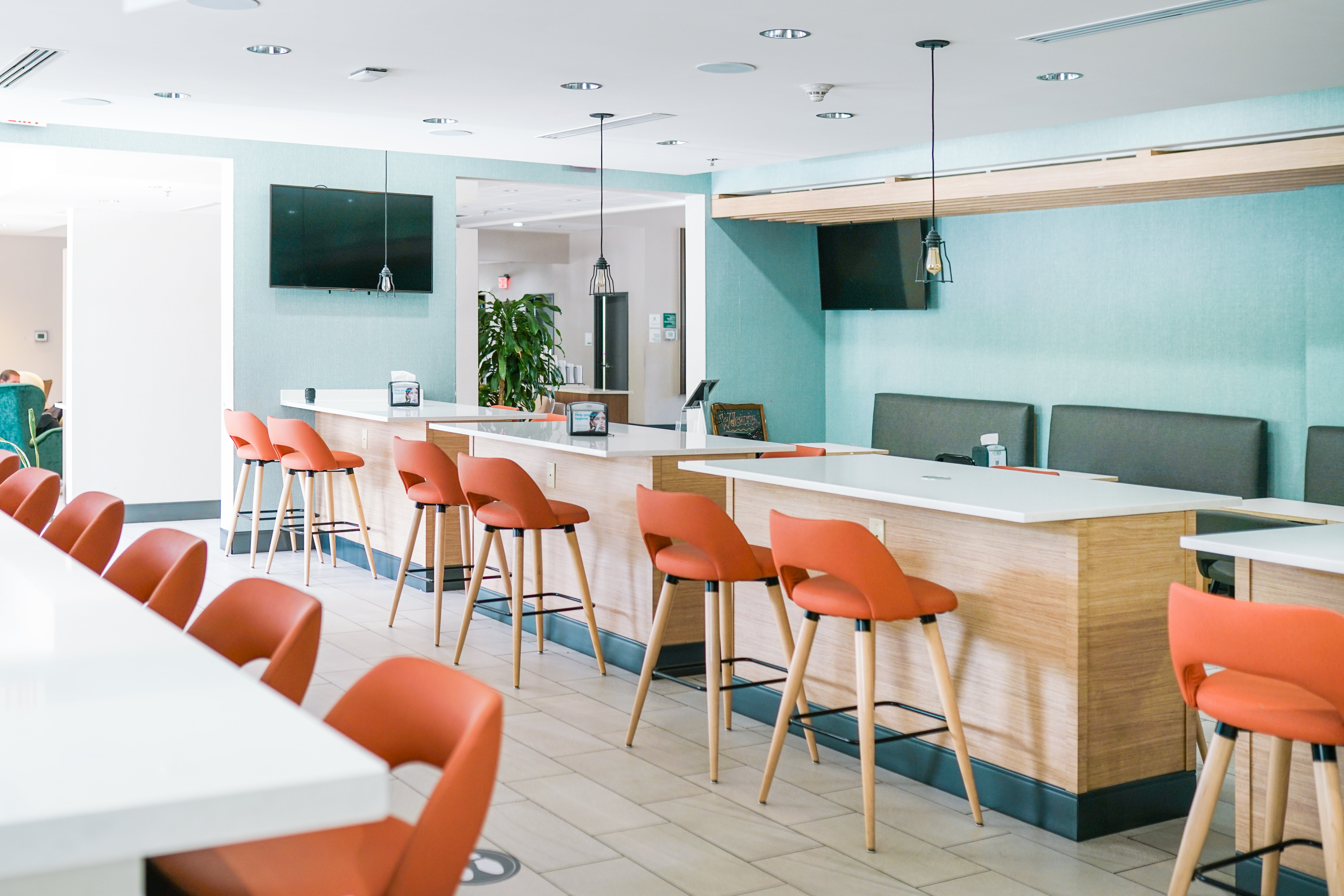 Holiday Inn Suites Fayetteville W Fort Bragg Area 8/13