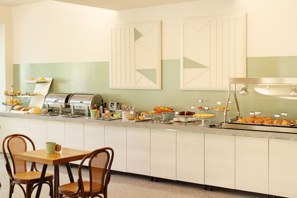 Lime Hotel 69/77