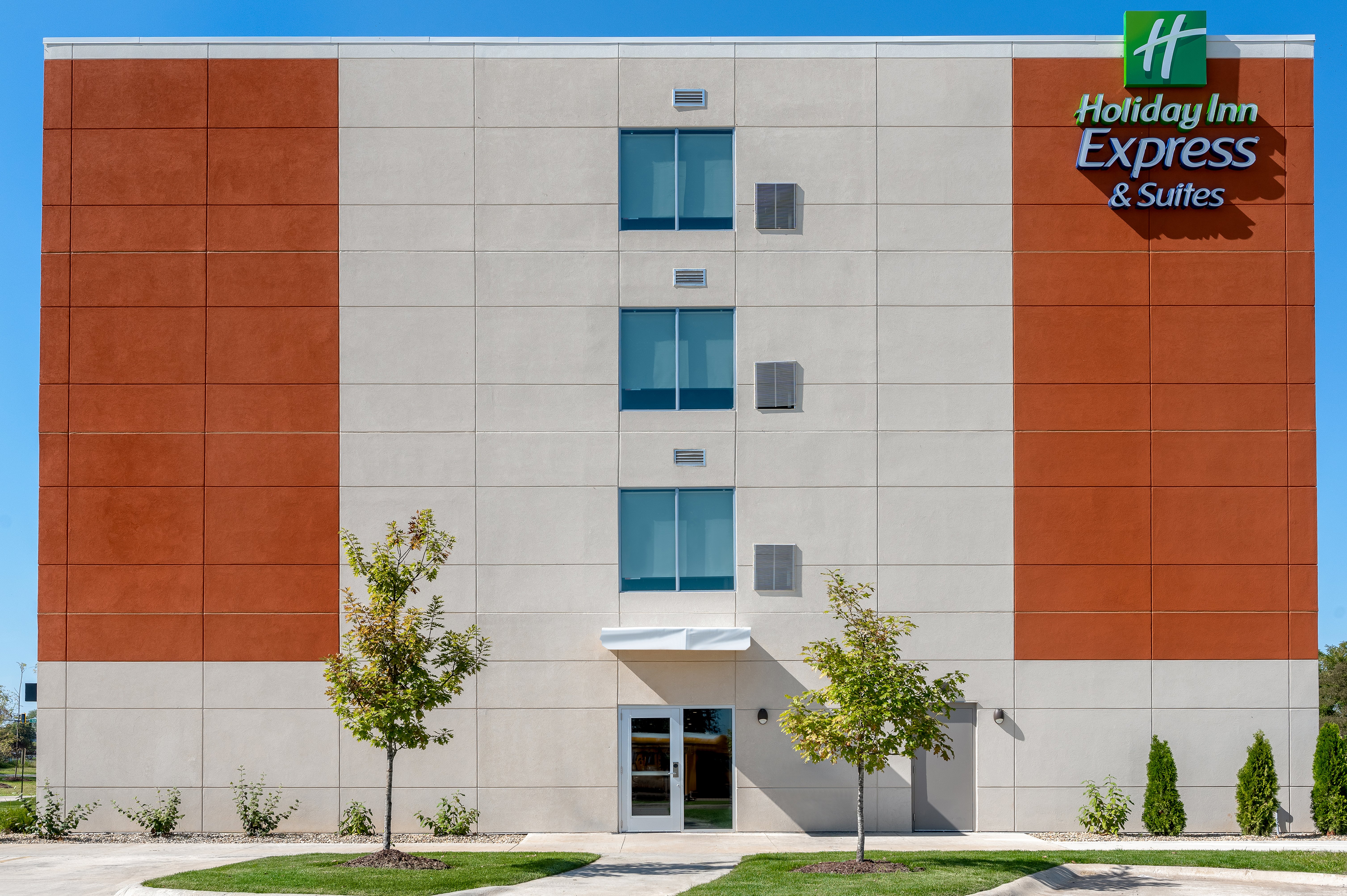 Holiday Inn Express and Suites Alton St Louis Area 1/43