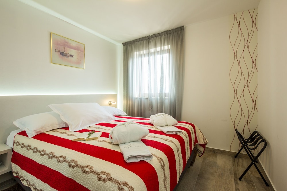 Aparthotel Gimi 11/62