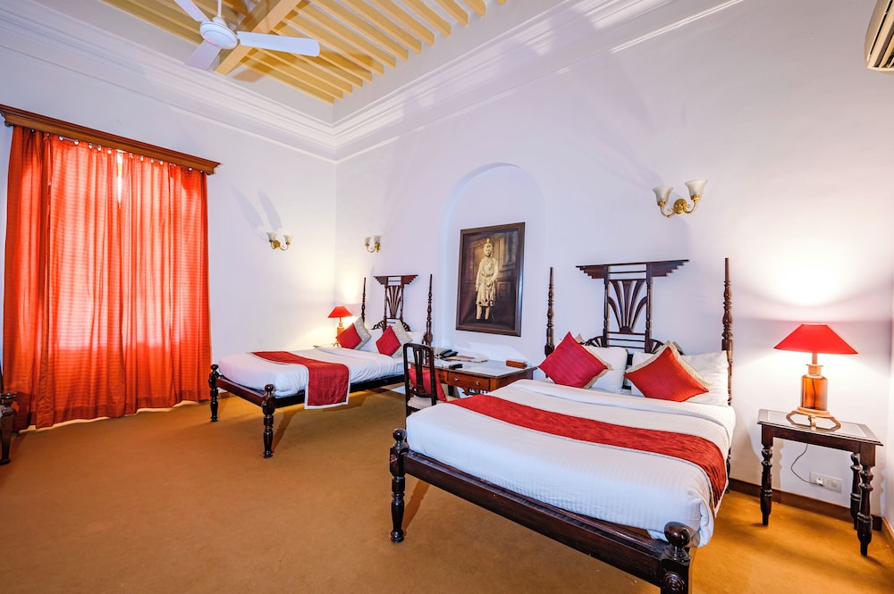 Royal, Heritage, 2 Double Beds