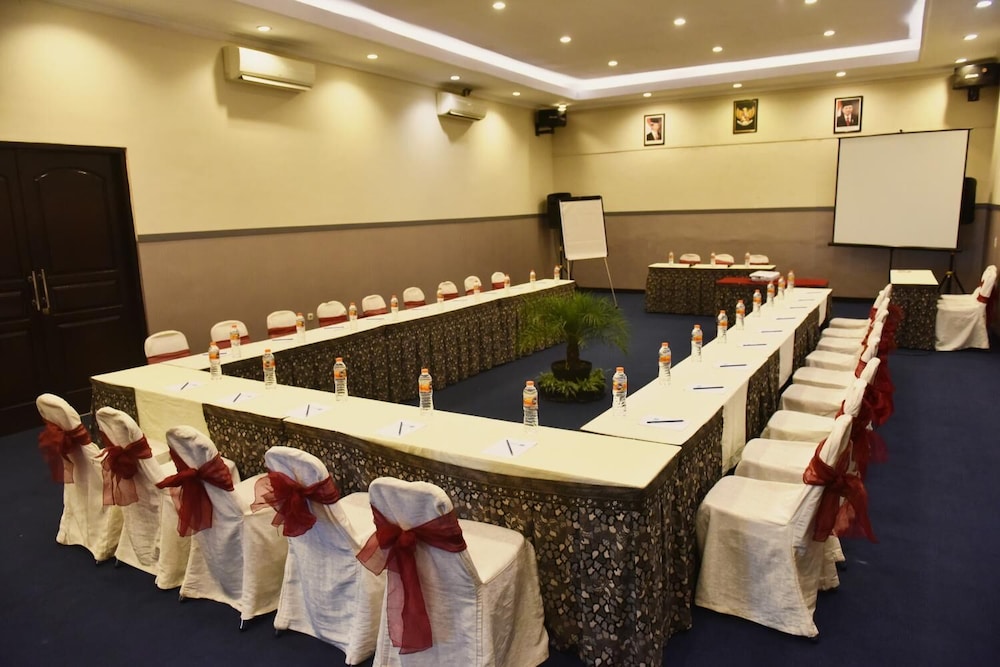 Hotel 88 Jember 49/50