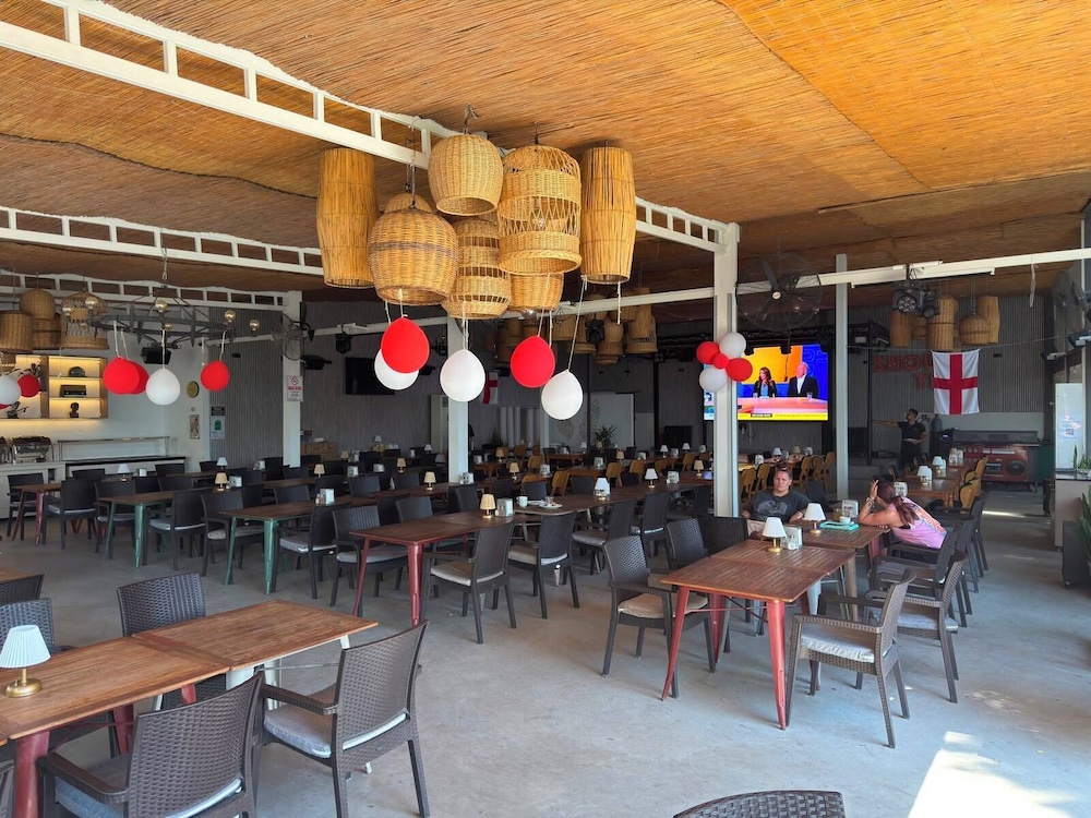Club Atrium 33/49