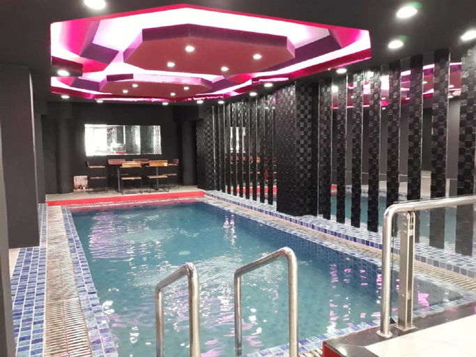 Hotel Surya Pantai Losari Makassar 8/11