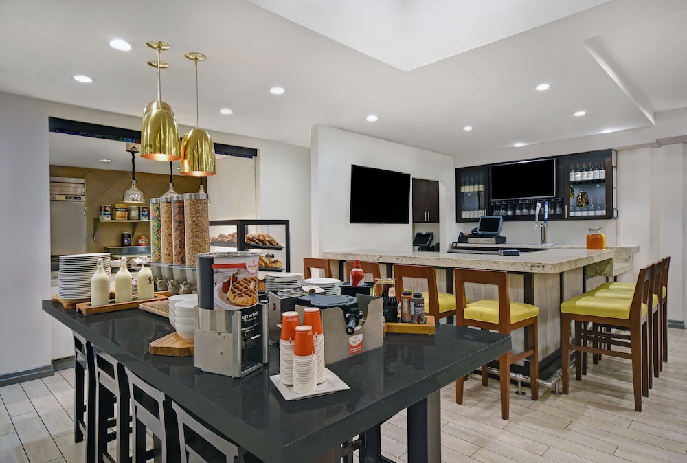 Hilton Garden Inn Houston/Galleria Area 42/58