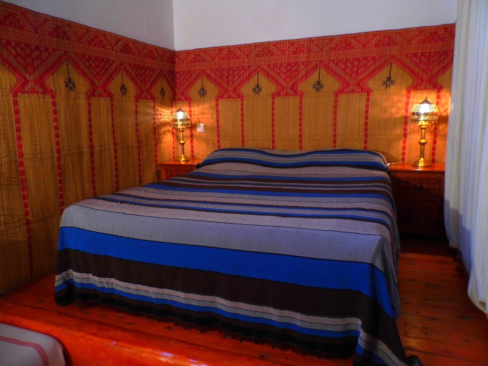 RIAD A LA BELLE ETOILE 30/83