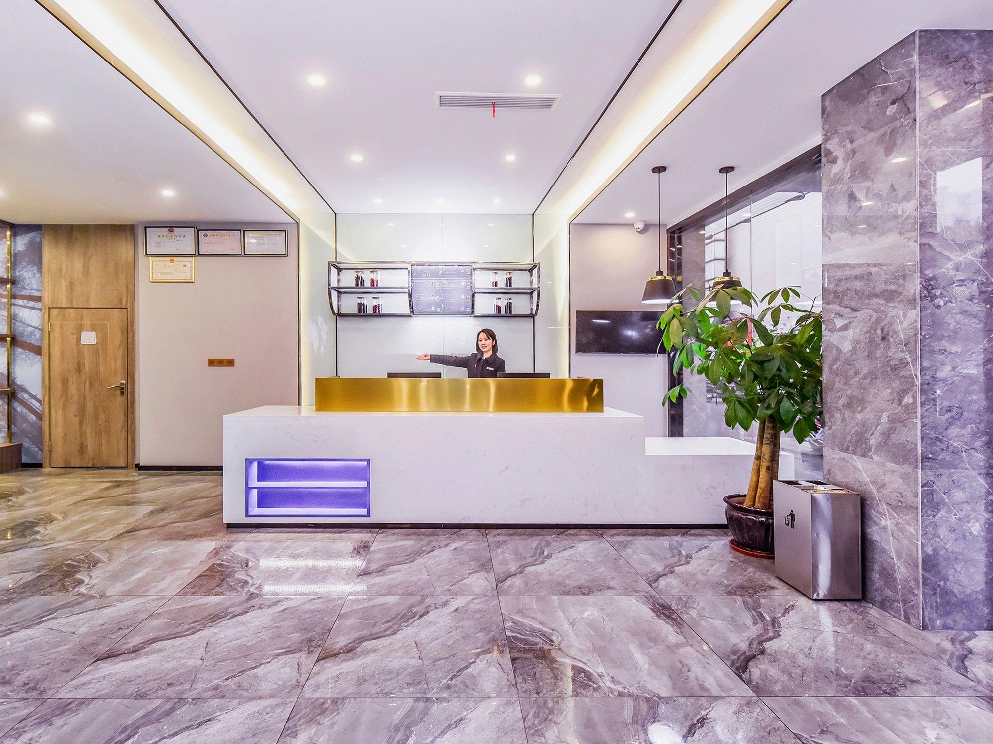 7 Days Inn (Rongchang Commercial Pedestrian Street) 7/28