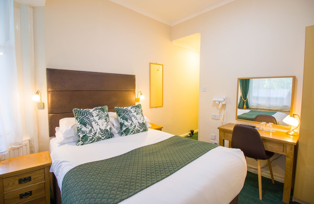 London Town Hotel 25/69