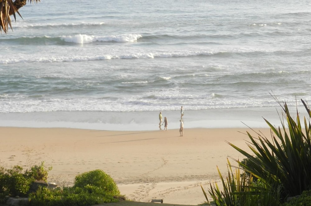The Pink Lodge On The Beach 23/40
