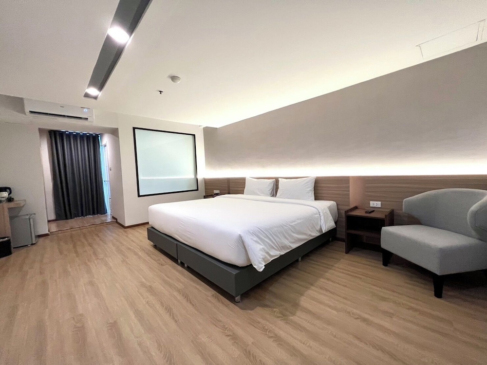 The Srivaree Airport Hotel 19/50
