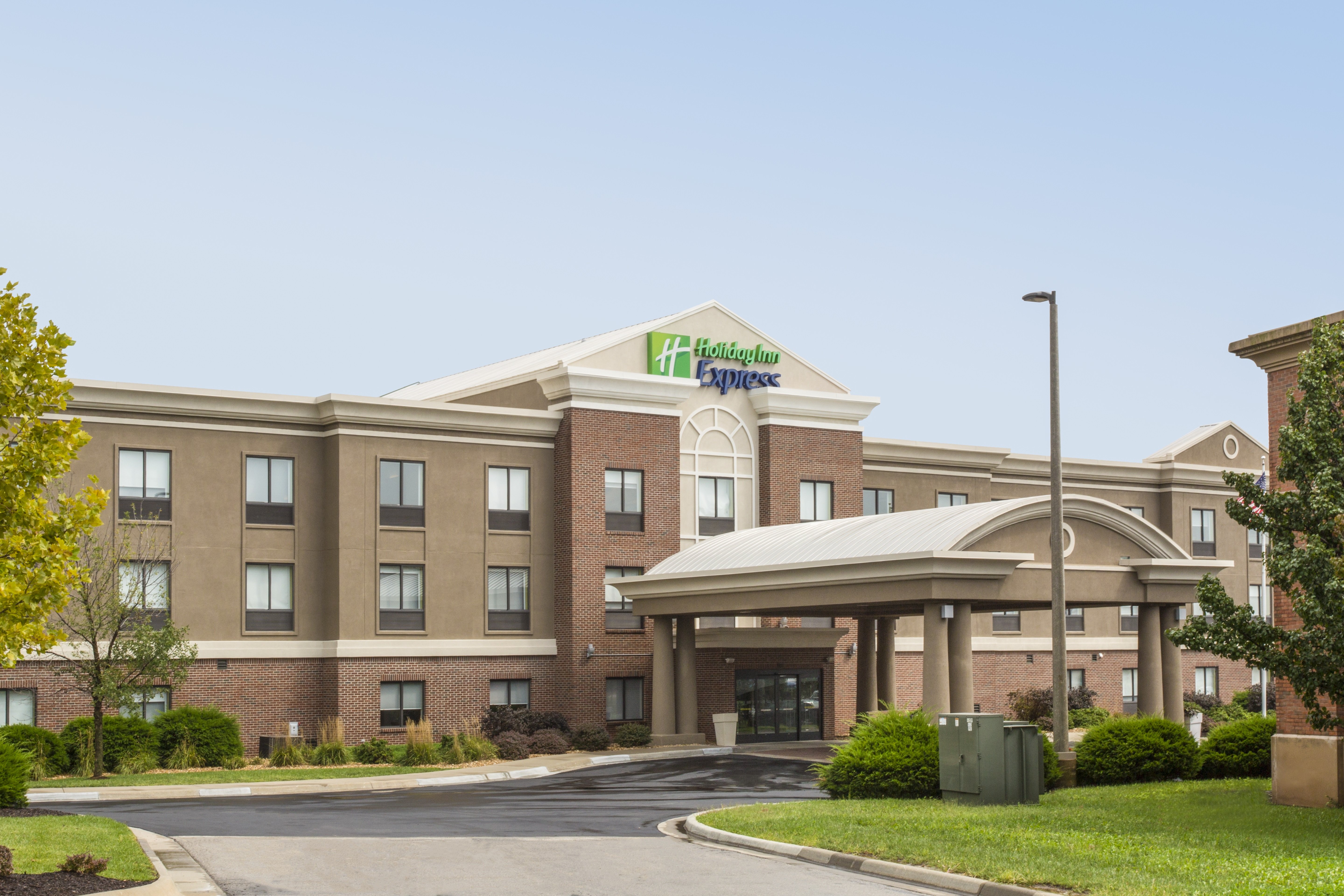 Holiday Inn Express Kansas City - At The Legends 7/60