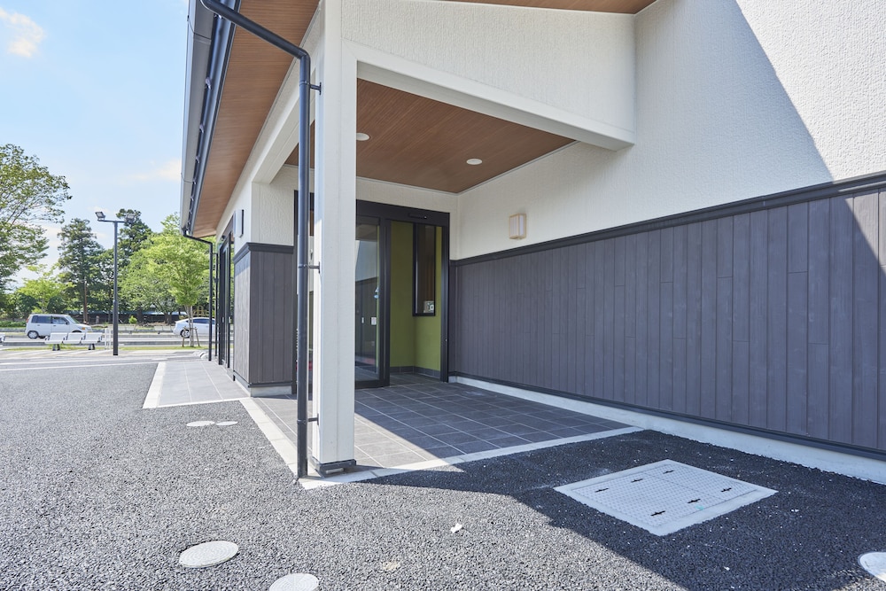 Hotel Kan-raku Honjo-Waseda Ekimae 42/46