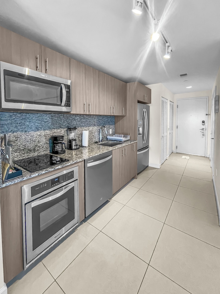 Provident Grand Luxury Short Term Residences 4/50
