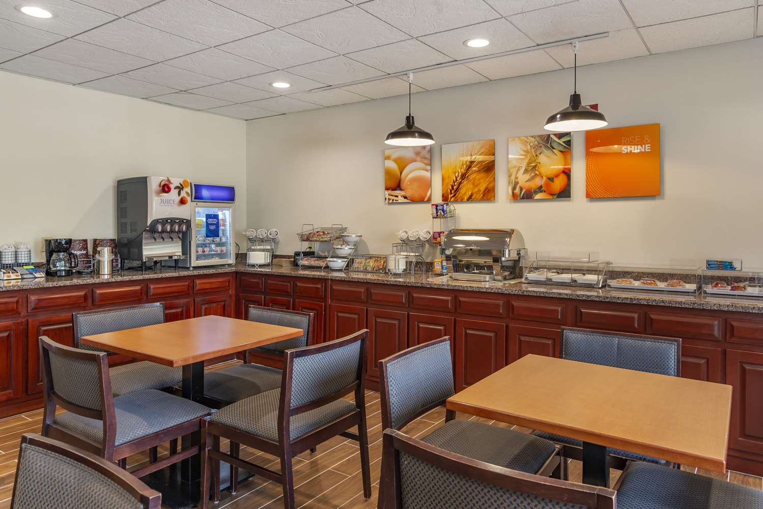 Comfort Inn & Suites Dahlonega University Area 7/10