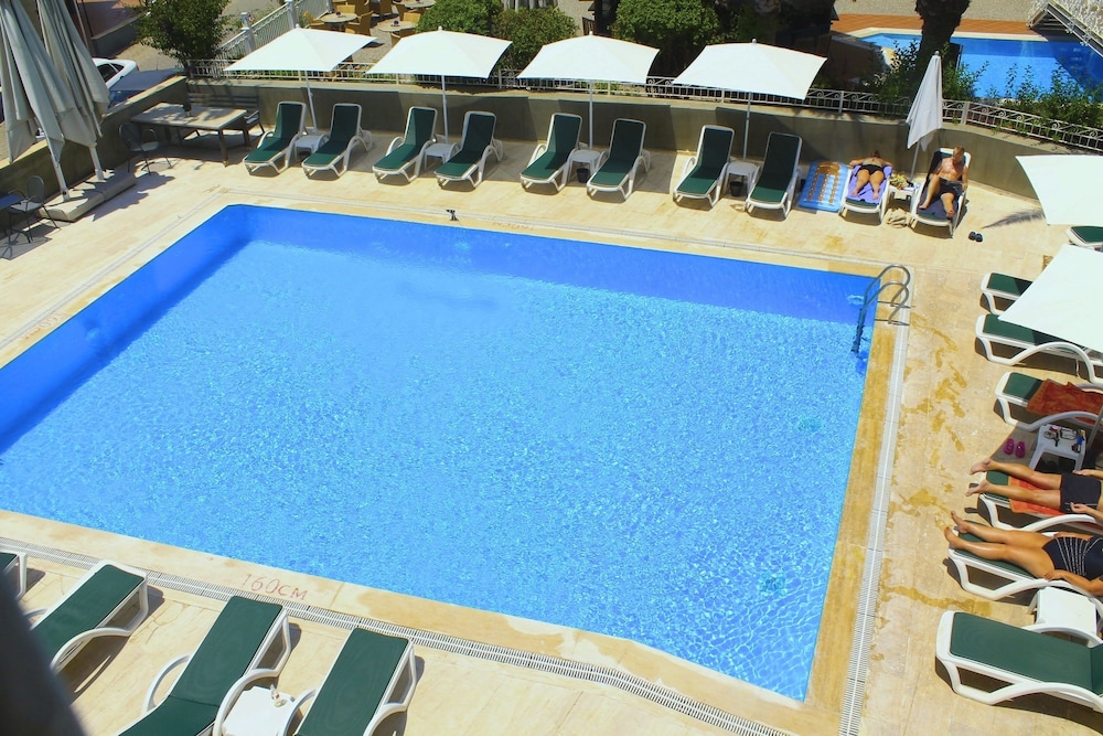 Yunus Hotel 38/71