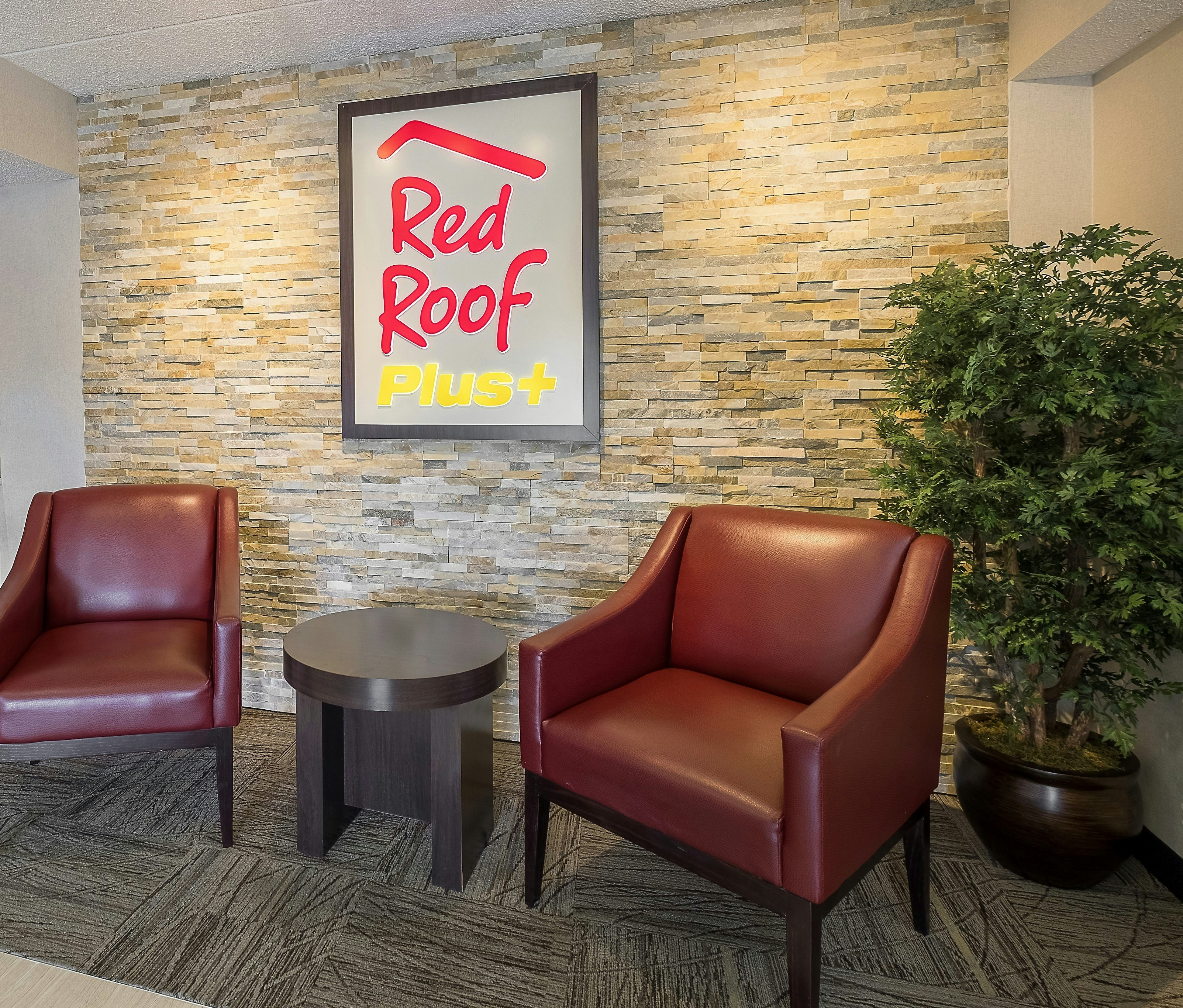 Red Roof PLUS Boston - Framingham 30/34