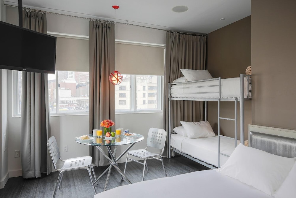 Nu Hotel Brooklyn 62/69