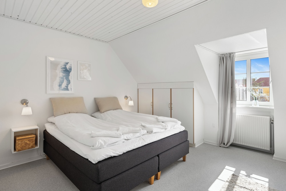 2 Bedrooms, Premium, House, 2 Queen Beds, Sofa, Terrace