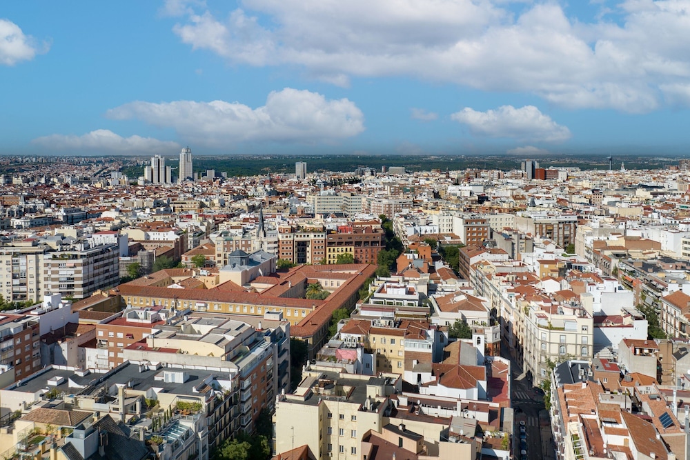 Santo Mauro, a Luxury Collection Hotel, Madrid 77/81