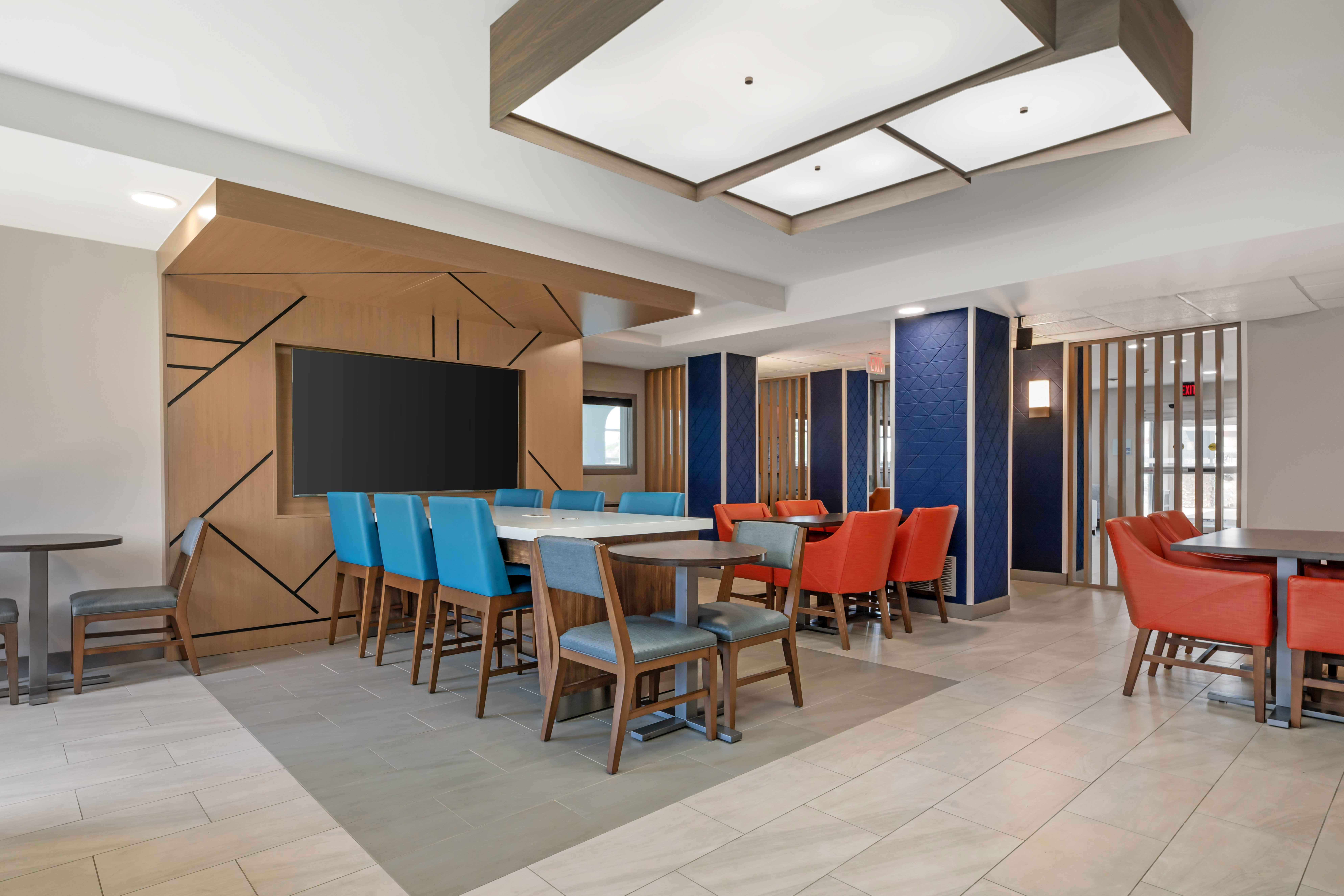 Holiday Inn Express Deforest Madison Area, an IHG Hotel 49/65