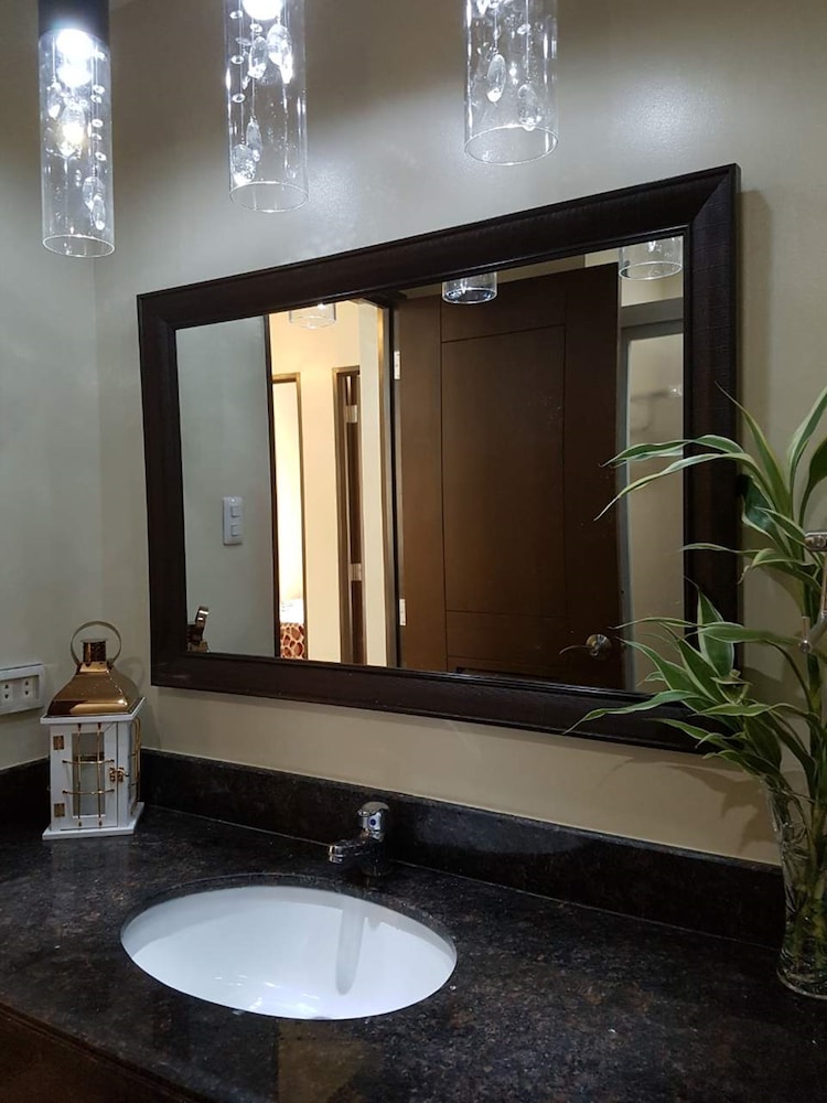 Outlook Ridge Residences N-206 49/50
