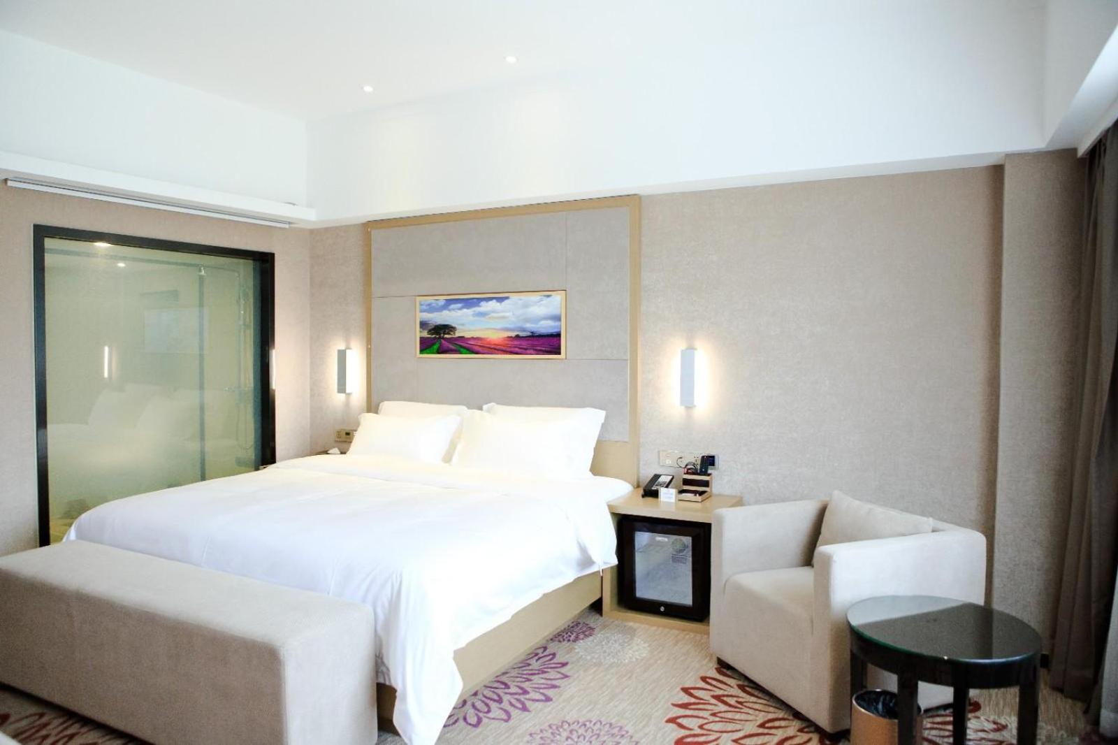 Lavande Hotel Shenzhen Shiyan Bus Station 7/49