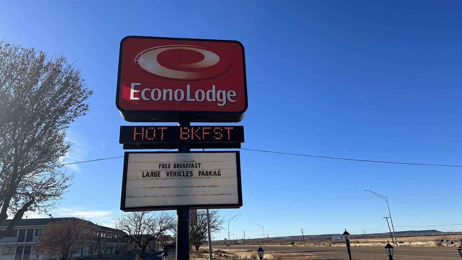 Econo Lodge Tucumcari Route 66 4/27