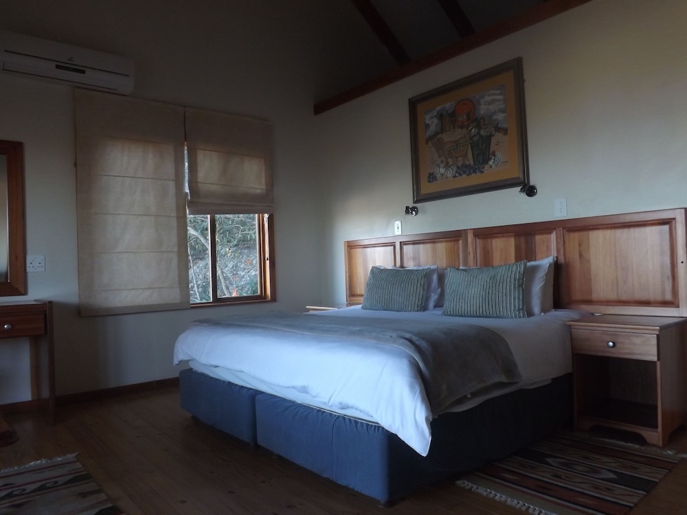 Ebundu Lodge 6/79