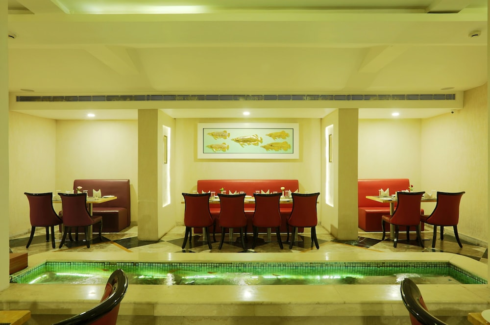 Hotel D Courtyard 28/34