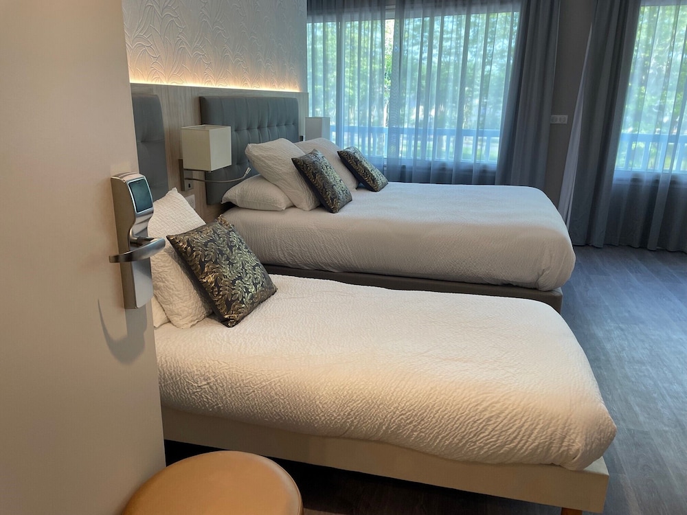 HÔTEL L'AMANDIER 8/29