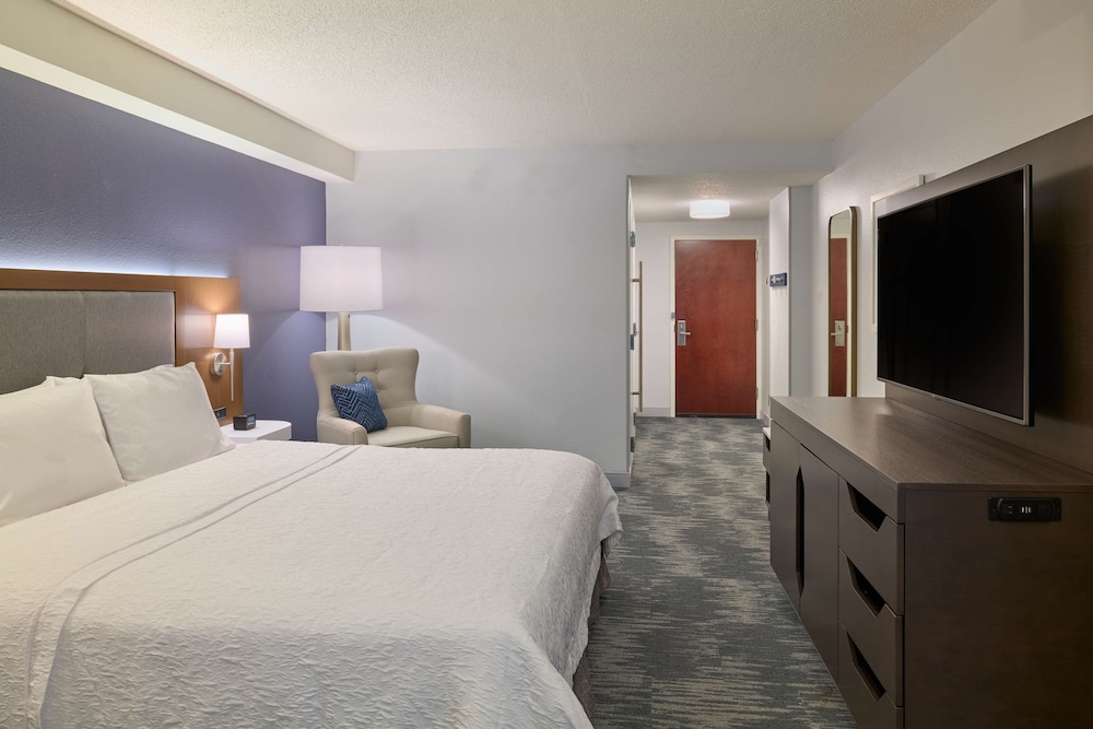 ROOM, ACCESSIBLE