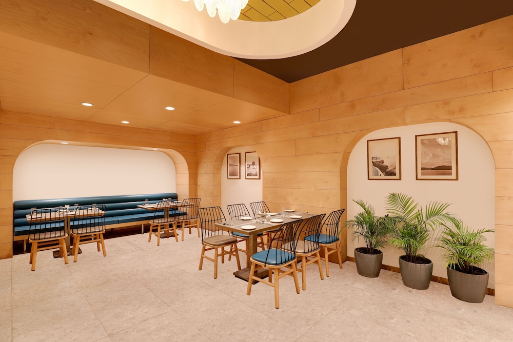 HOTEL SURENDRA VILAS 34/50