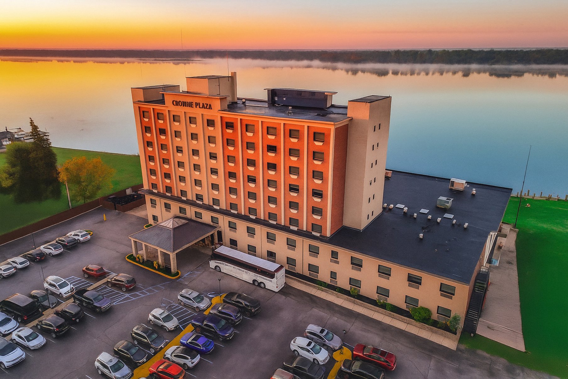 Crowne Plaza Niagara Falls NY Riverside, an IHG Hotel 7/80