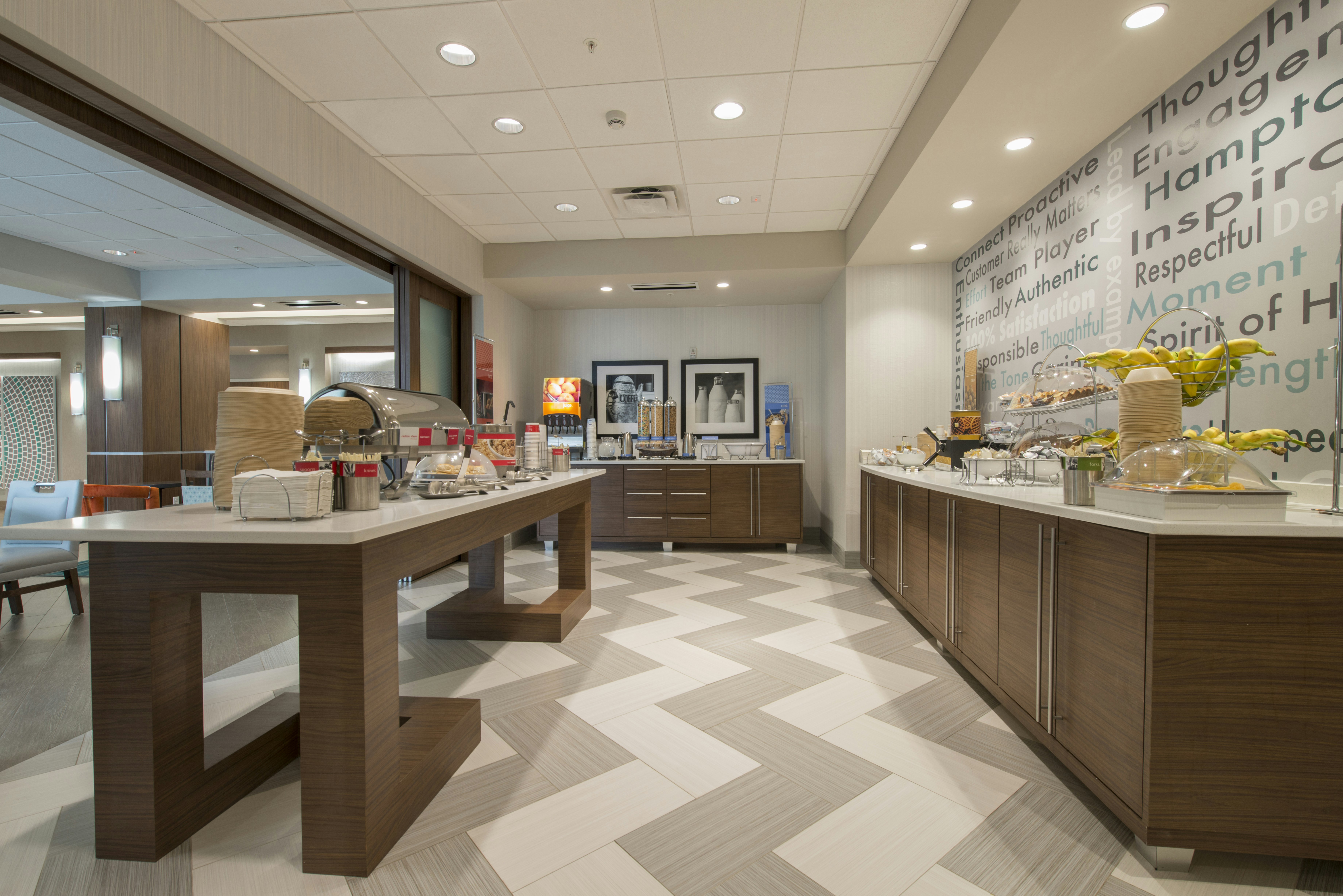 Hampton Inn Greenville/I-385 Haywood Mall 11/42