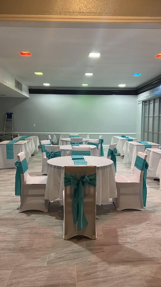 APM Inn and Suites Jacksonville (ex Stars Rest Inn) 30/41