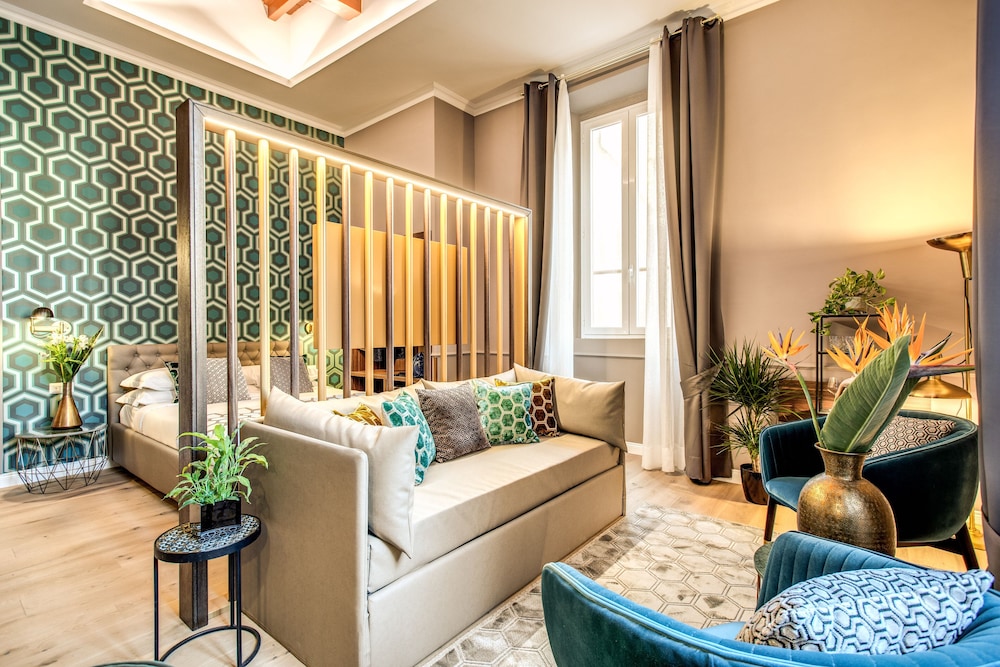 Tree Charme Parliament Boutique Hotel 47/73