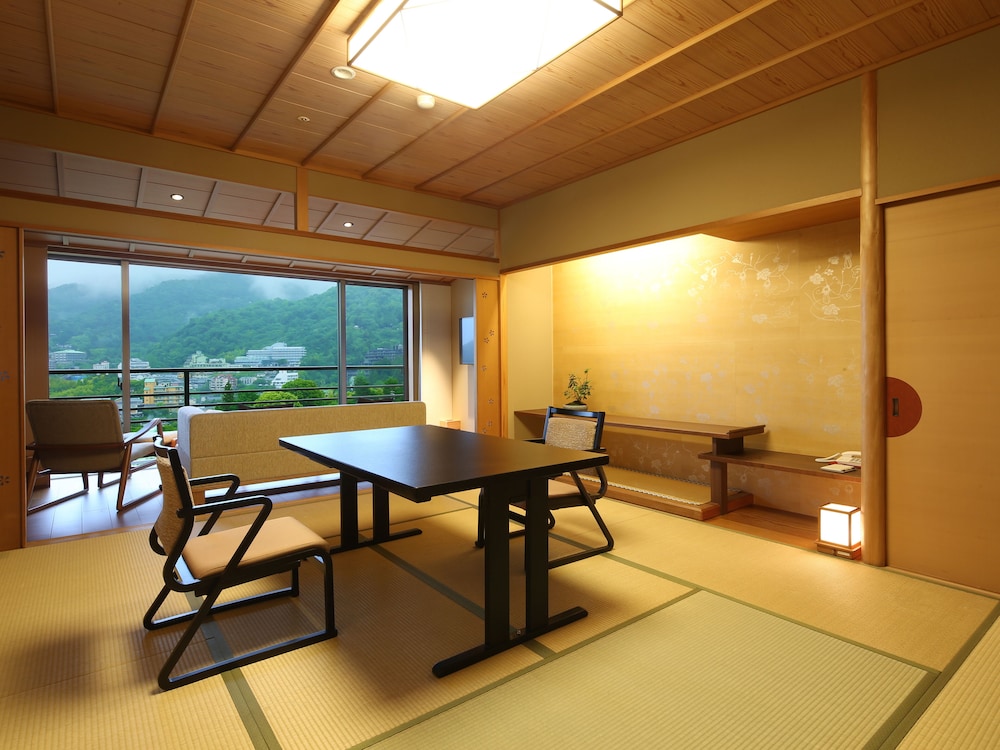 ARIMA GRAND HOTEL 28/50