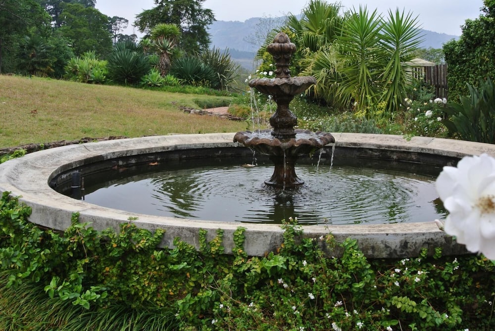 Emafini Country Lodge 46/57