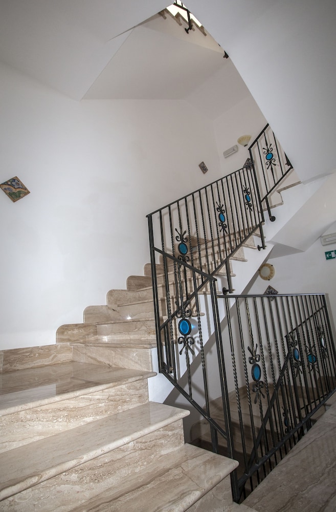 Hotel Achibea 15/50