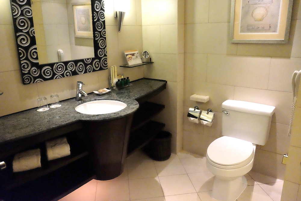 Shangri-La Mactan, Cebu 49/50