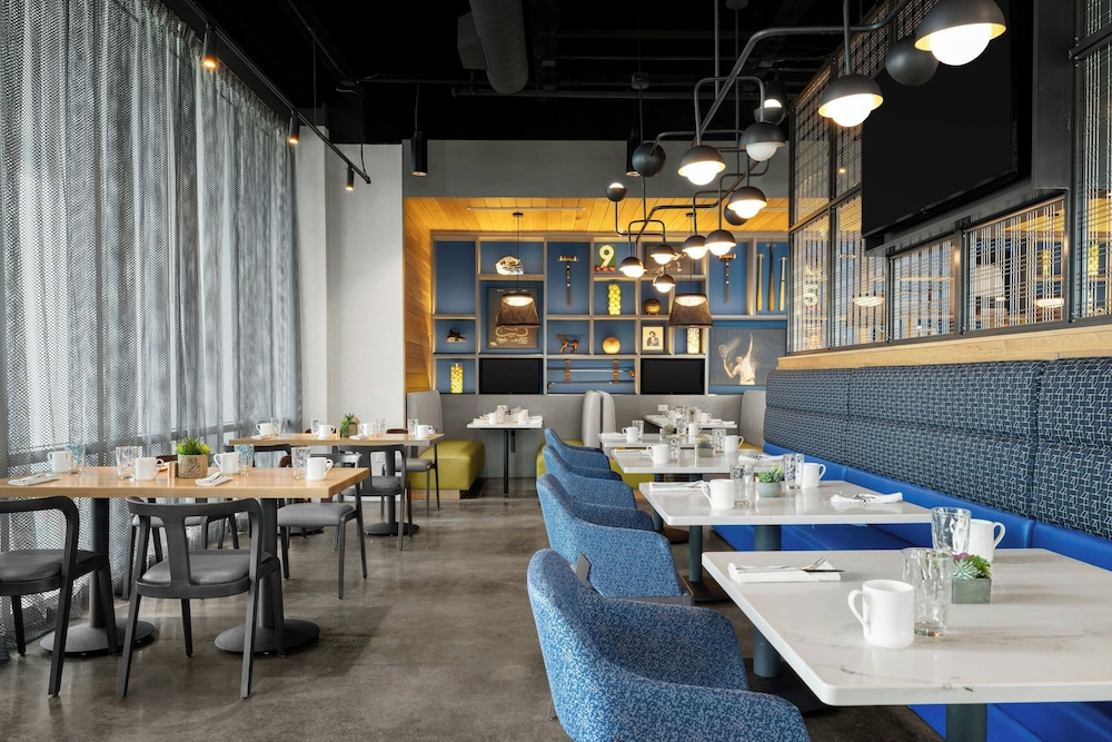 Aloft Orlando Lake Nona 22/49