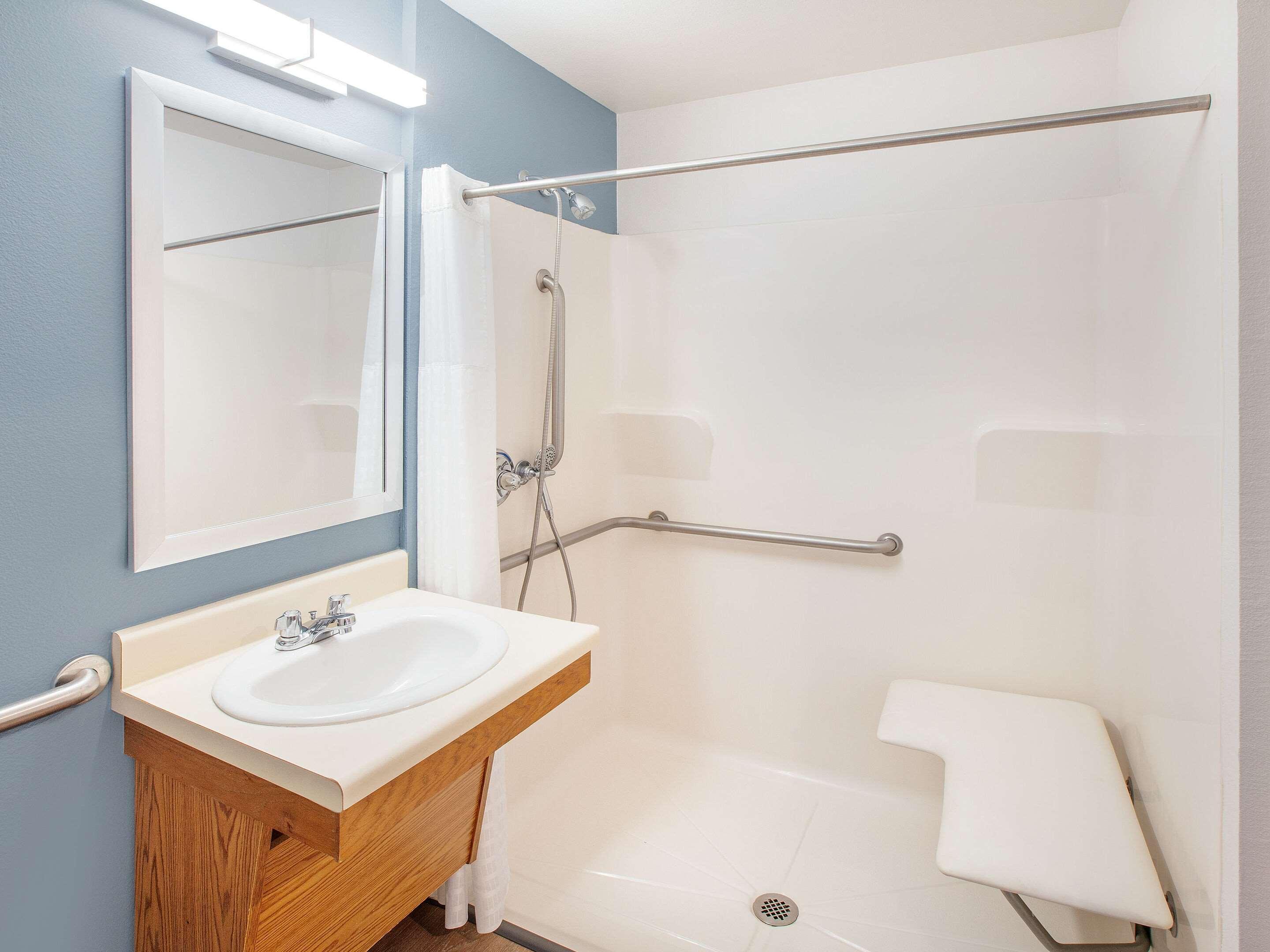 WoodSpring Suites Bentonville 37/38