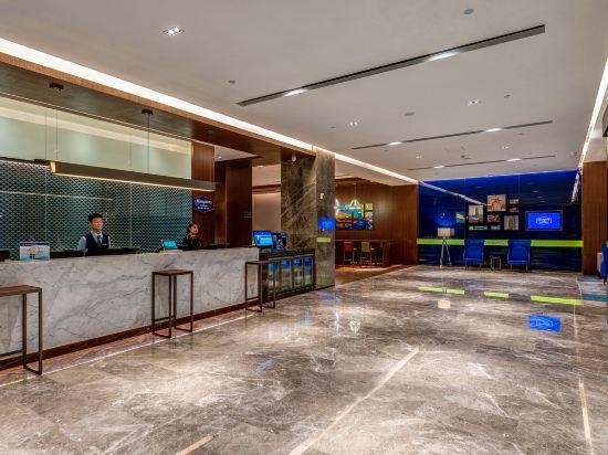 Hampton by Hilton Zhengzhou Jinshui 11/50